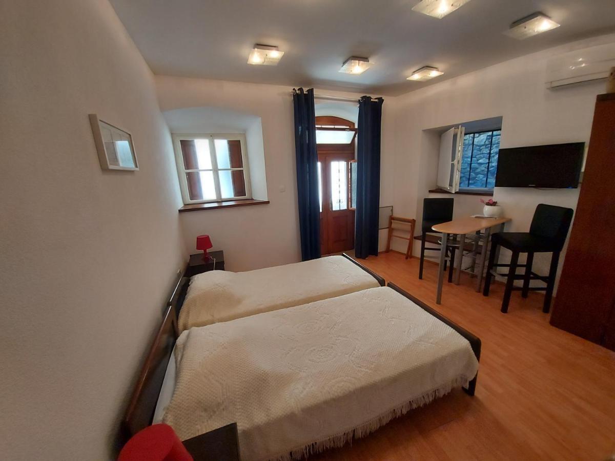 Guesthouse Boris Лабин Экстерьер фото